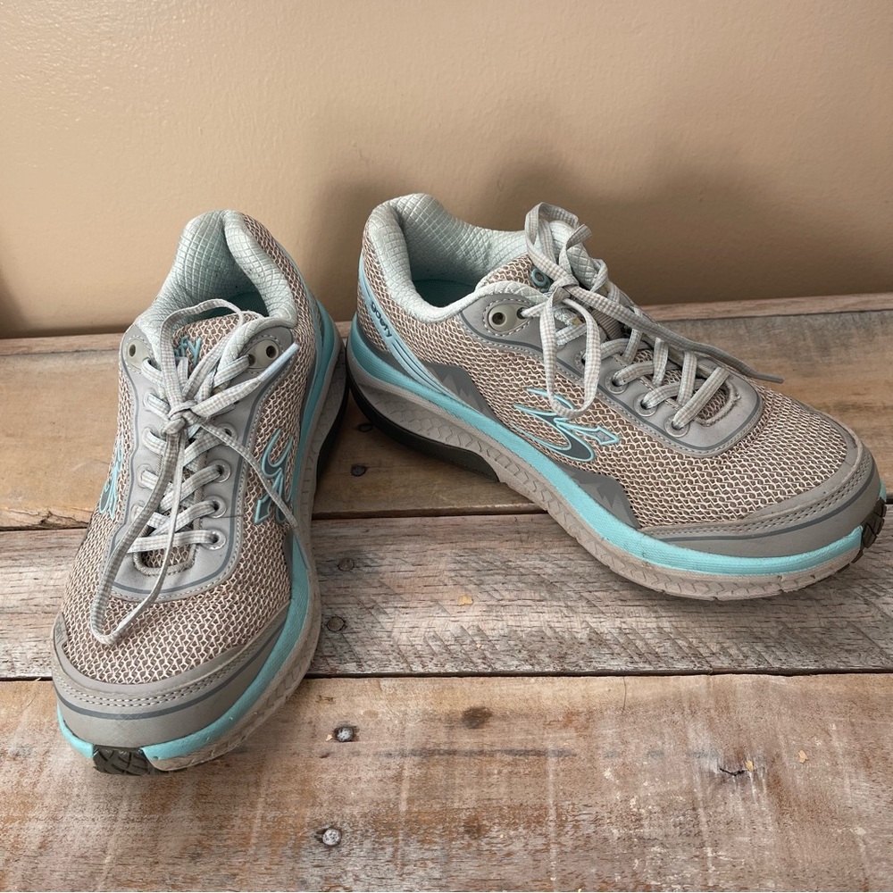 Women's GDEFY Gravity Defyer Mighty Walk Athletic Shoes